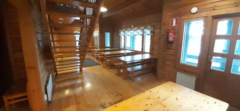 Kivijärven vuokrasauna alakerta